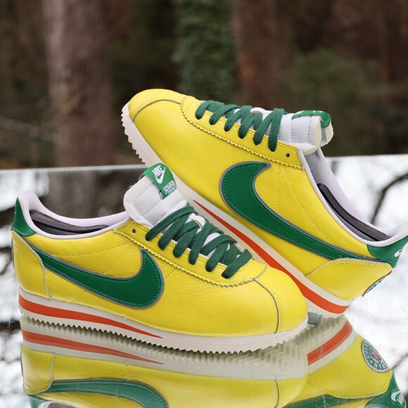 Nike Cortez Stranger Things Hawkins High School - Picture 8 of 16